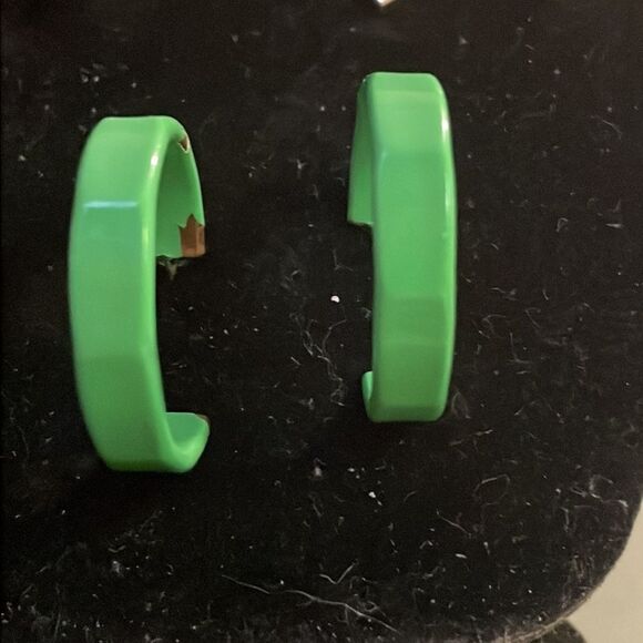 1” hypoallergenic silver tone green hoop stud earrings - Picture 3 of 11